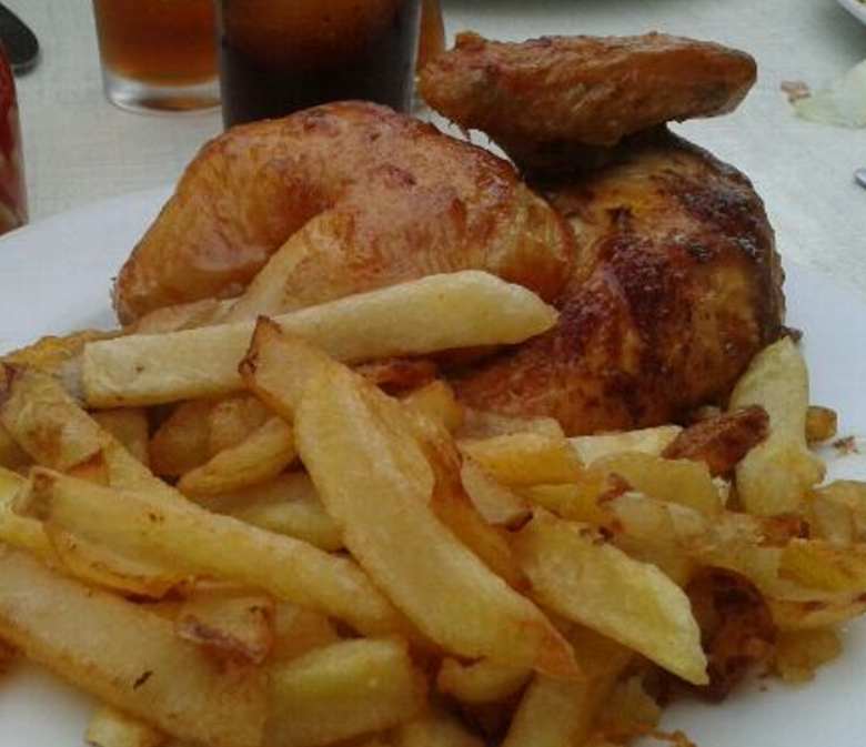 Bar El Puente (Chicken Shack) - Chicken and Chips