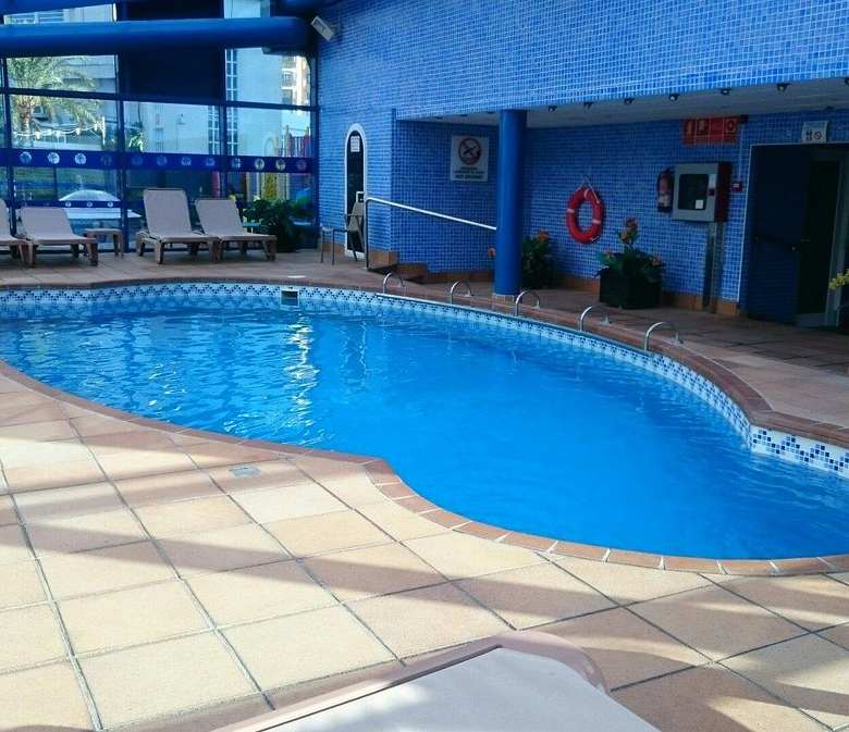 Madeira Centro Hotel Benidorm pool area