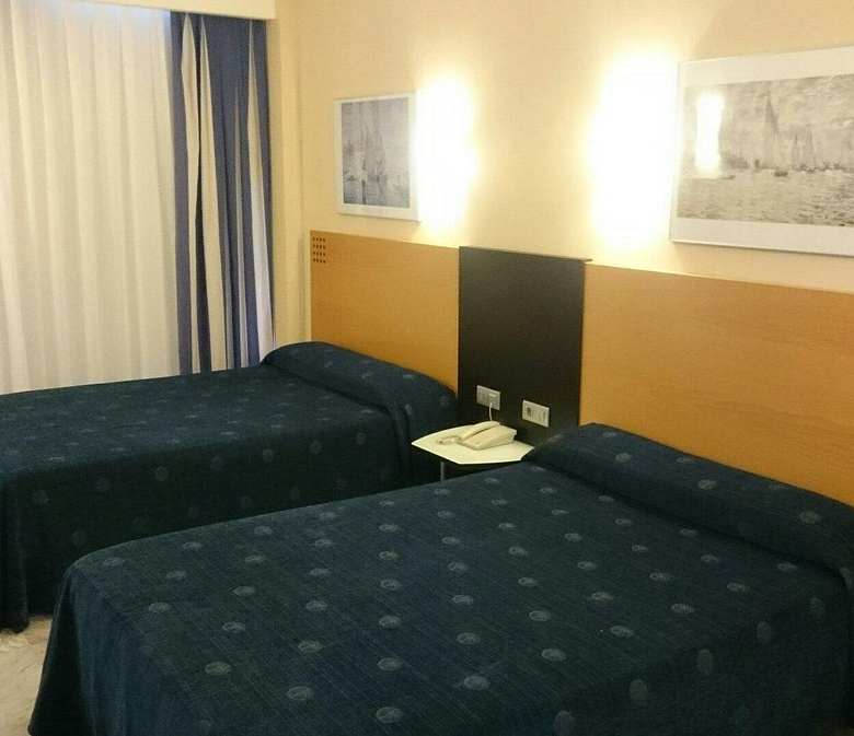 Madeira Centro Hotel Benidorm rooms