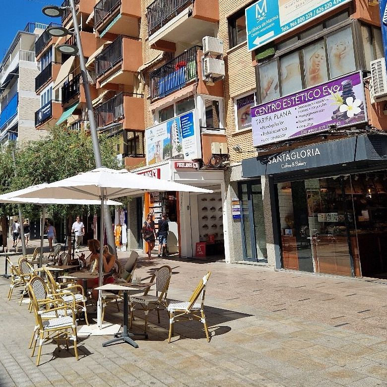 Santa Gloria Outside