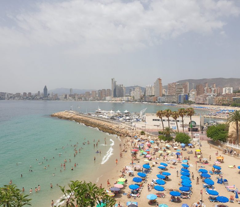 Mal Pas cove between the Old Town and Poniente