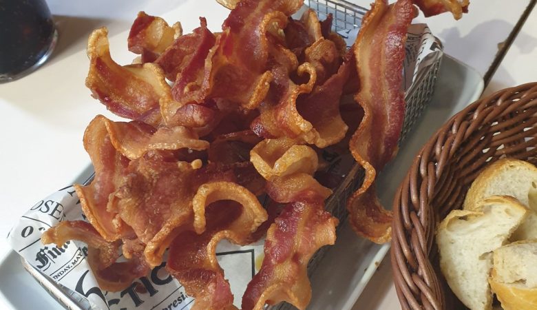 Almitas de torrezno, crispy fried pork belly strips, at La Juana, Benidorm